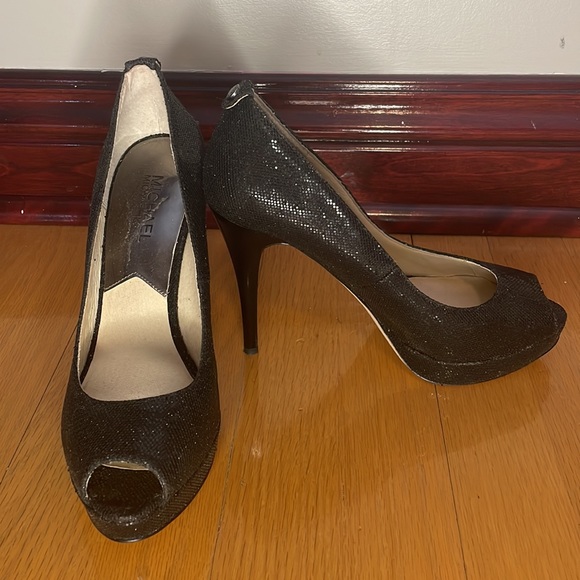 Michael Kors peep tow high heels! - Picture 4 of 5